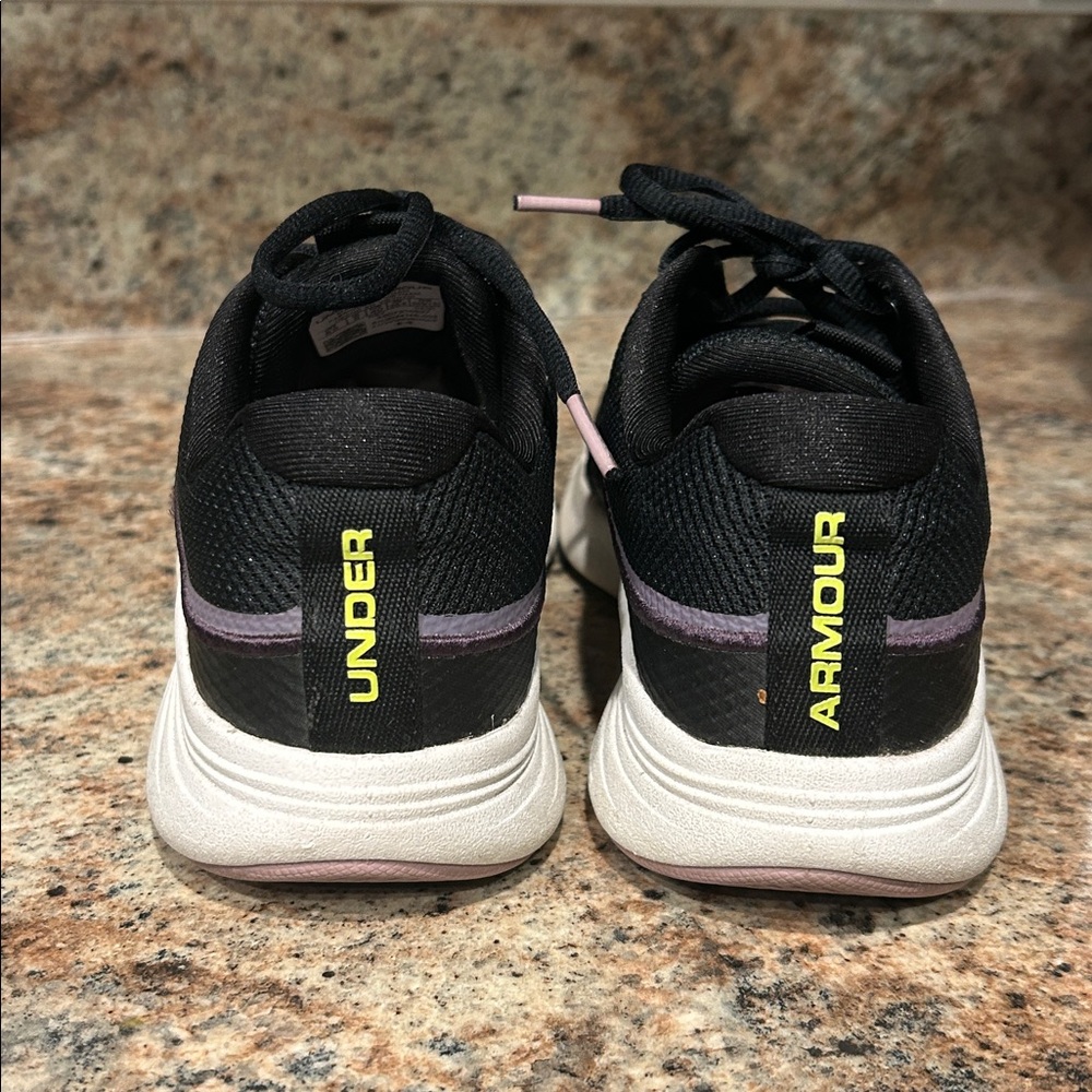 Under Armour Charged Breathe Women's 8.5 Black & Lavender Running Shoes EUC - Picture 7 of 10